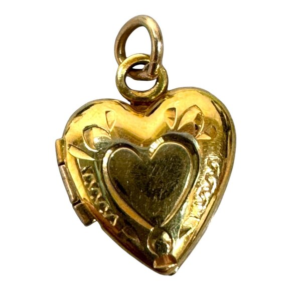 Vintage 10K Gold Heart Locket Pendant Delicate Romantic Keepsake Charm Etched - Picture 1 of 6